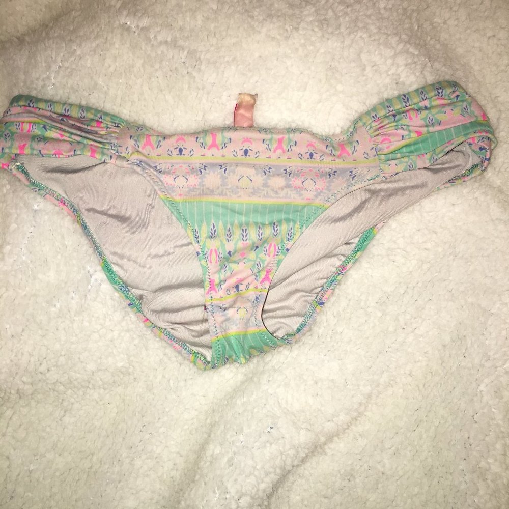 Victora's Secret bikini bottoms
